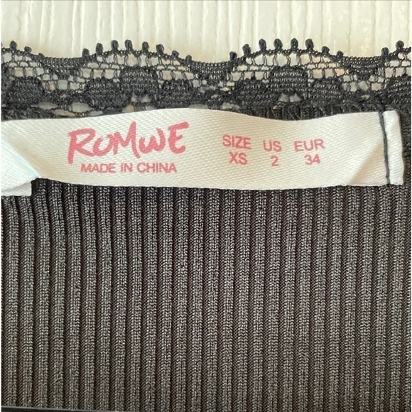 ROMWE Black Top Long Sleeve Size XS - Picture 5 of 12